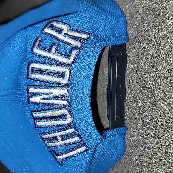 Adidas OKC Thunder snapback hat - Picture 5 of 7